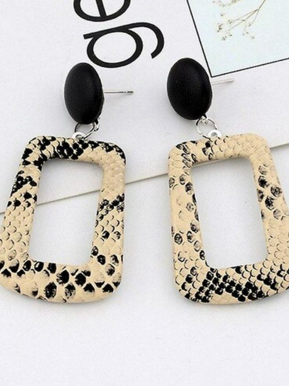Briella Style Snake Skin Open Square Dangle Earrings Beige Black Gift Packaged - Picture 5 of 8